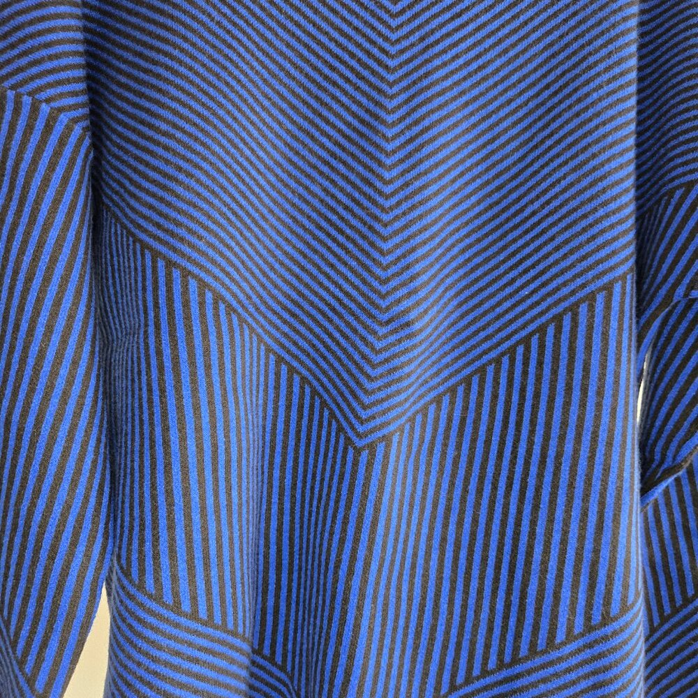 Cynthia Rowley Geometric Chevron Sweater | Blue & Black | Size 1X - Picture 4 of 6